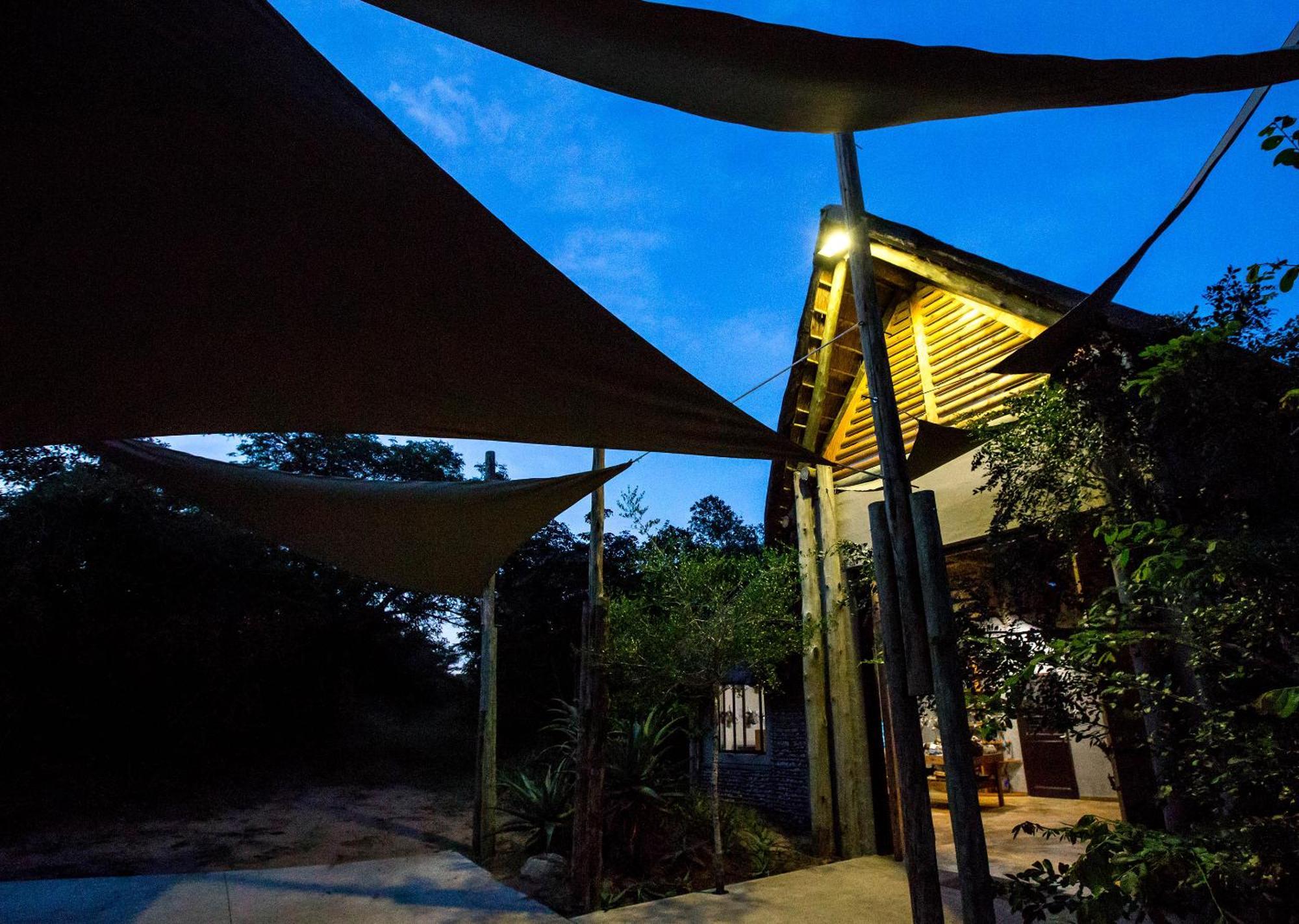 Royal Thonga Safari Lodge Sihangwane Ngoại thất bức ảnh